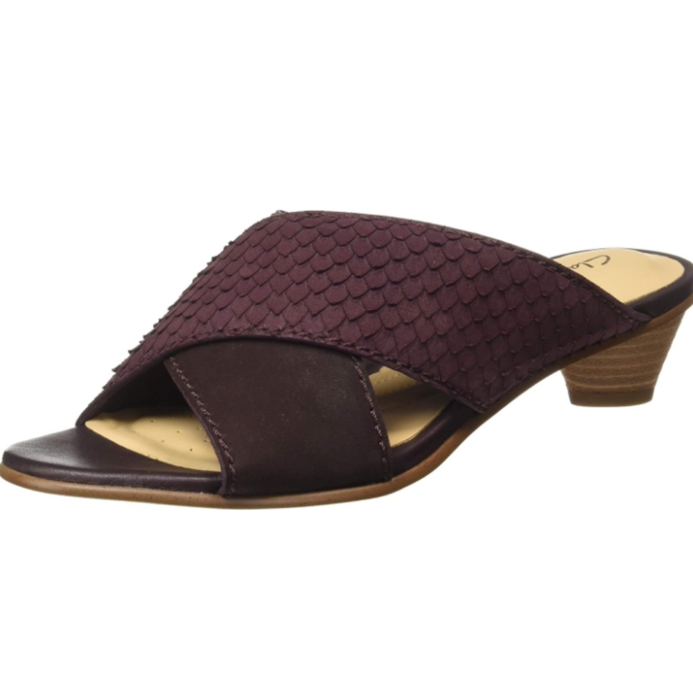 Clarks Cushion Criss Cross Sandal